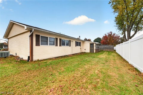 Tiny photo for 997 Gordon Square NE, Bolivar, OH 44612 (MLS # 5256770)