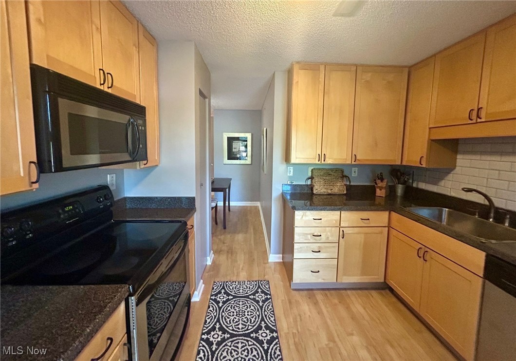 Fox Hollow/Woodhawk Condo Ph 02 - Residential