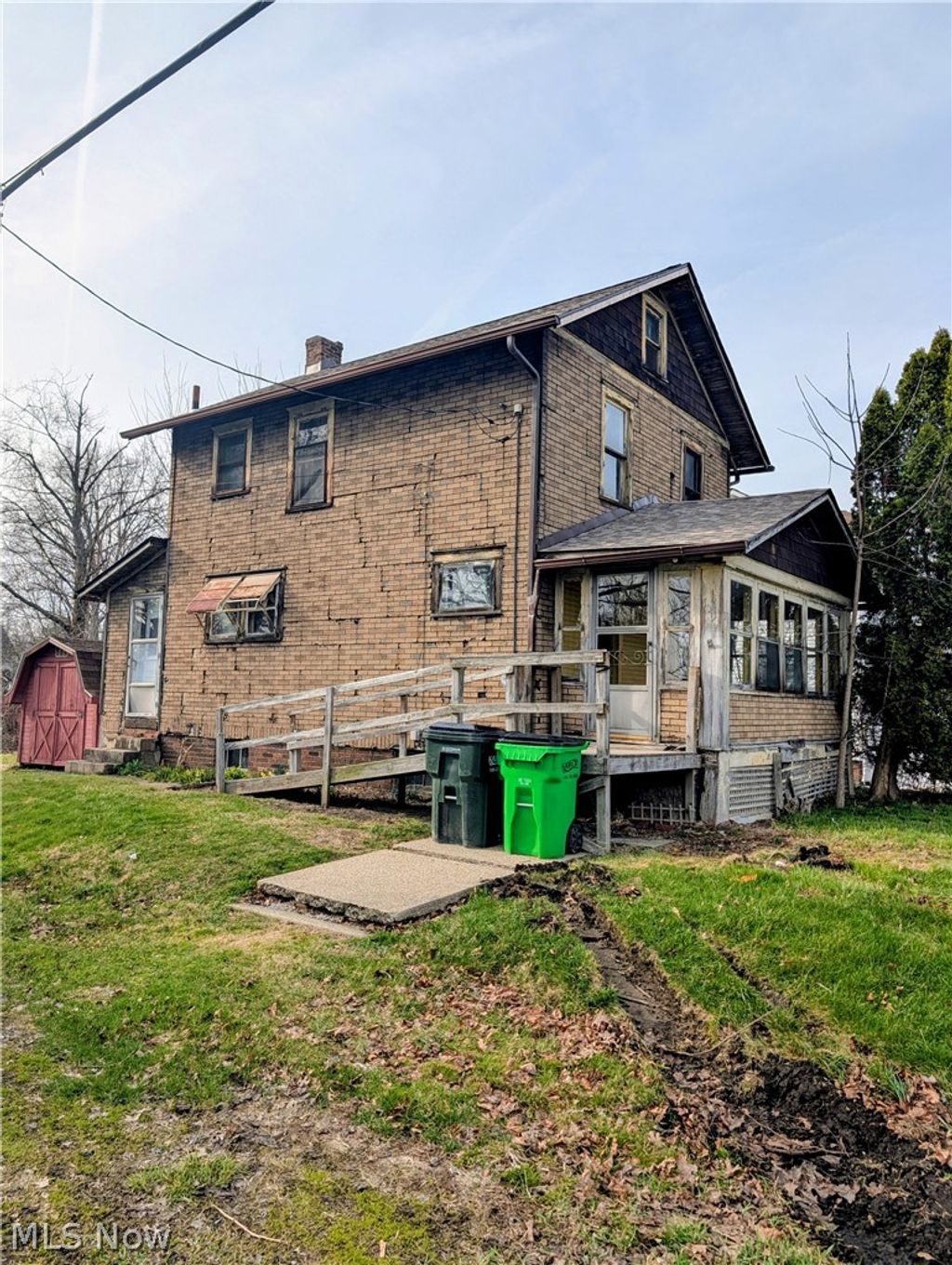 Photo of 1004 Ridgefield Avenue, Alliance, OH 44601 (MLS # 5198006)