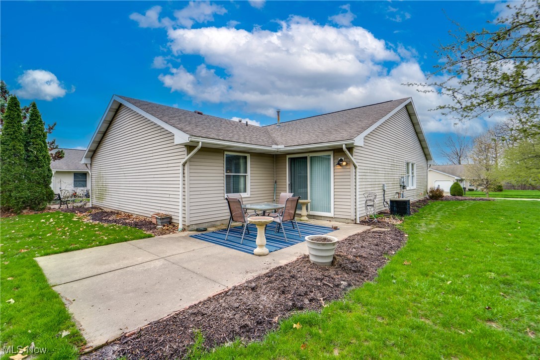 235 W Heatherwood Drive, Barberton, Ohio image 22