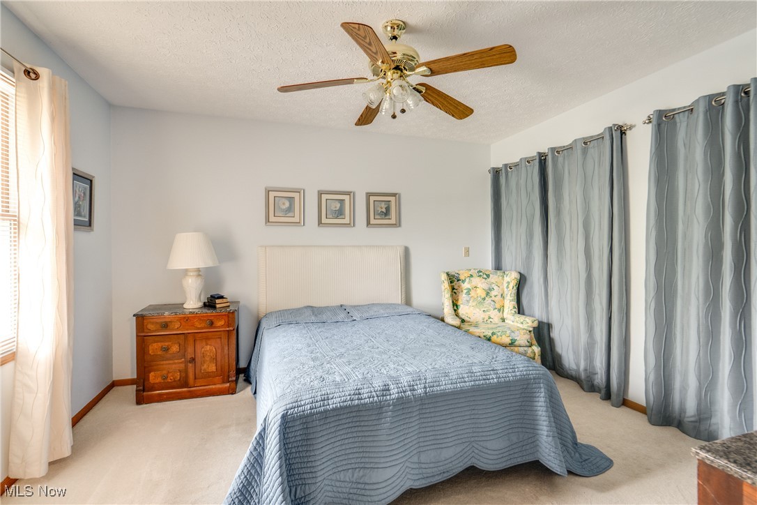 235 W Heatherwood Drive, Barberton, Ohio image 17