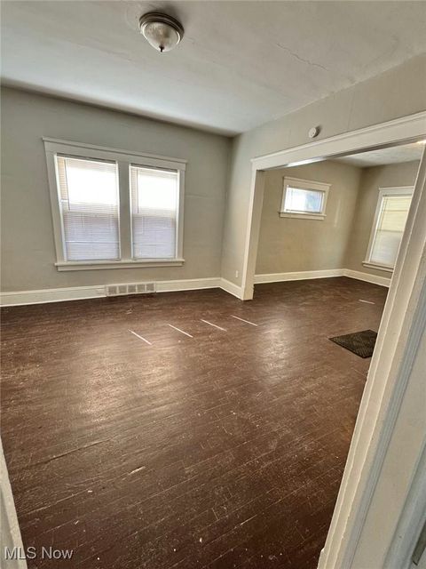 Tiny photo for 1057 E 146th Street, Cleveland, OH 44110 (MLS # 5184500)