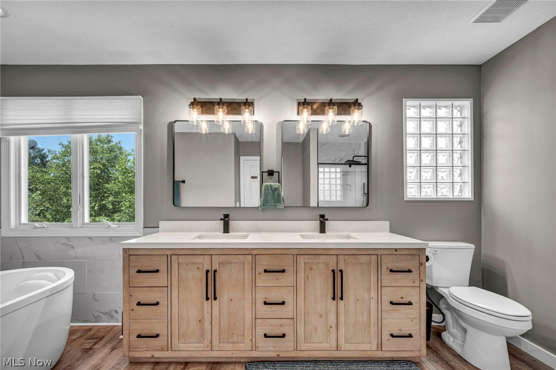 Montville Farms Medina - Residential