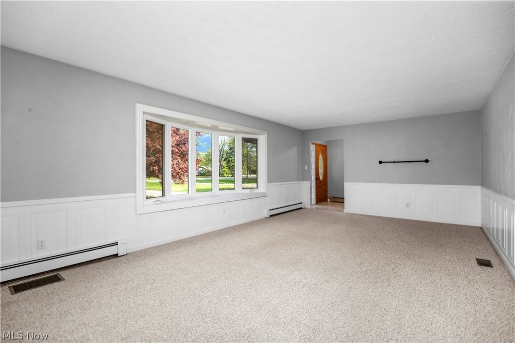 Photo of 44675 Middle Ridge Road, Amherst, OH 44001 (MLS # 5205306)