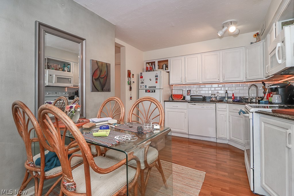 Envoy Condo - Residential