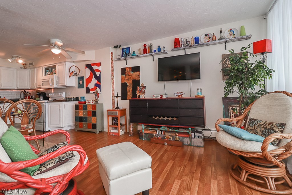 Envoy Condo - Residential