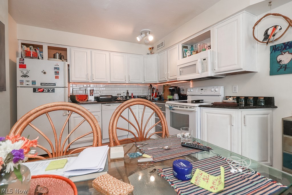 Envoy Condo - Residential