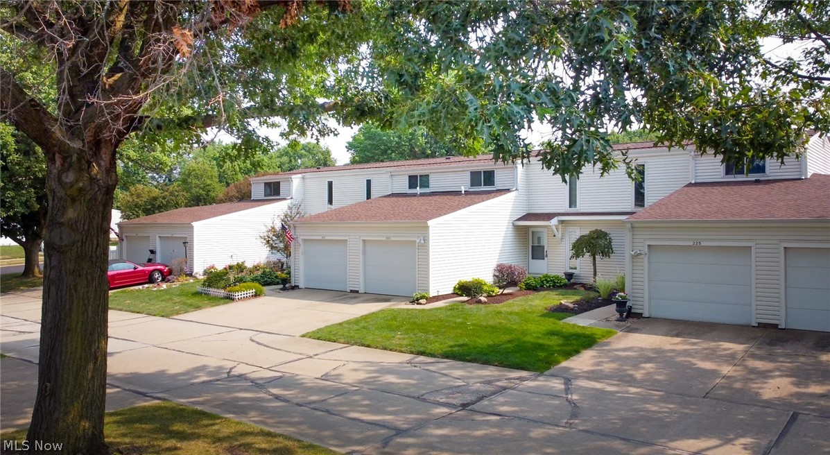 Great Oaks Condominiums - Residential