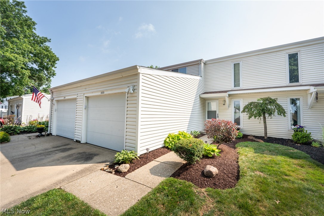 Great Oaks Condominiums - Residential