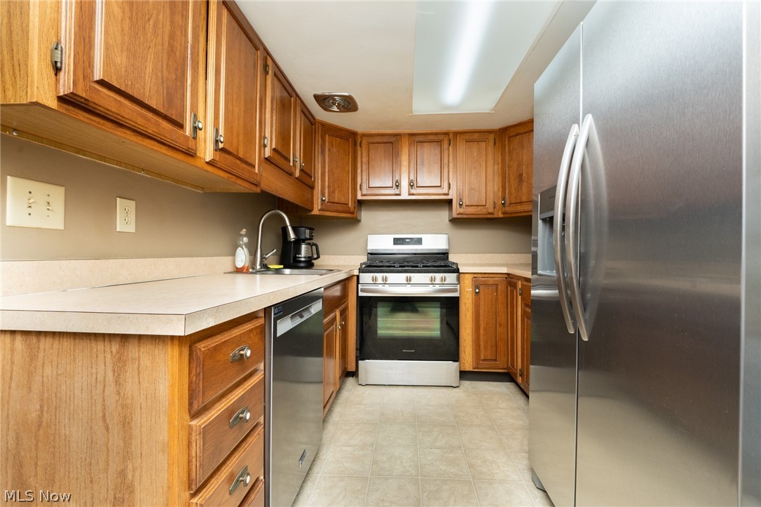 Great Oaks Condominiums - Residential