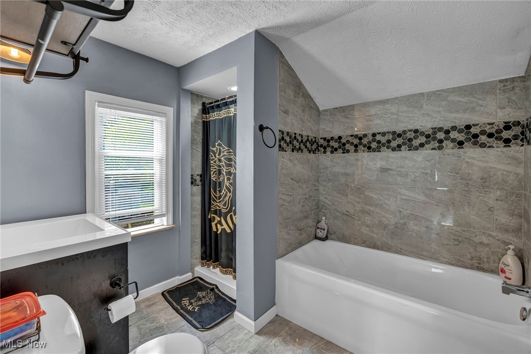 2320 N Taylor Road, Cleveland Heights, Ohio image 31