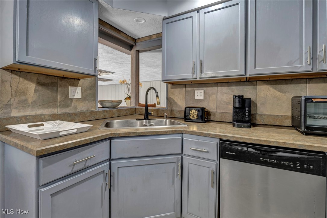 2320 N Taylor Road, Cleveland Heights, Ohio image 9