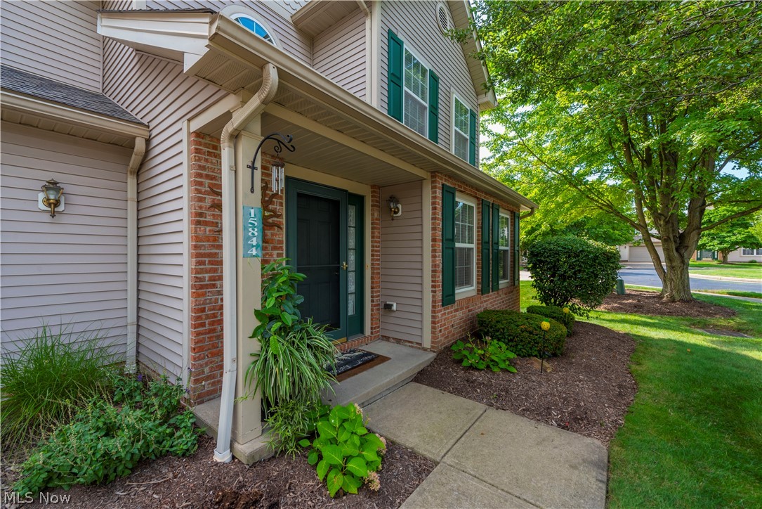 Villas Of Crystal Lake - Residential