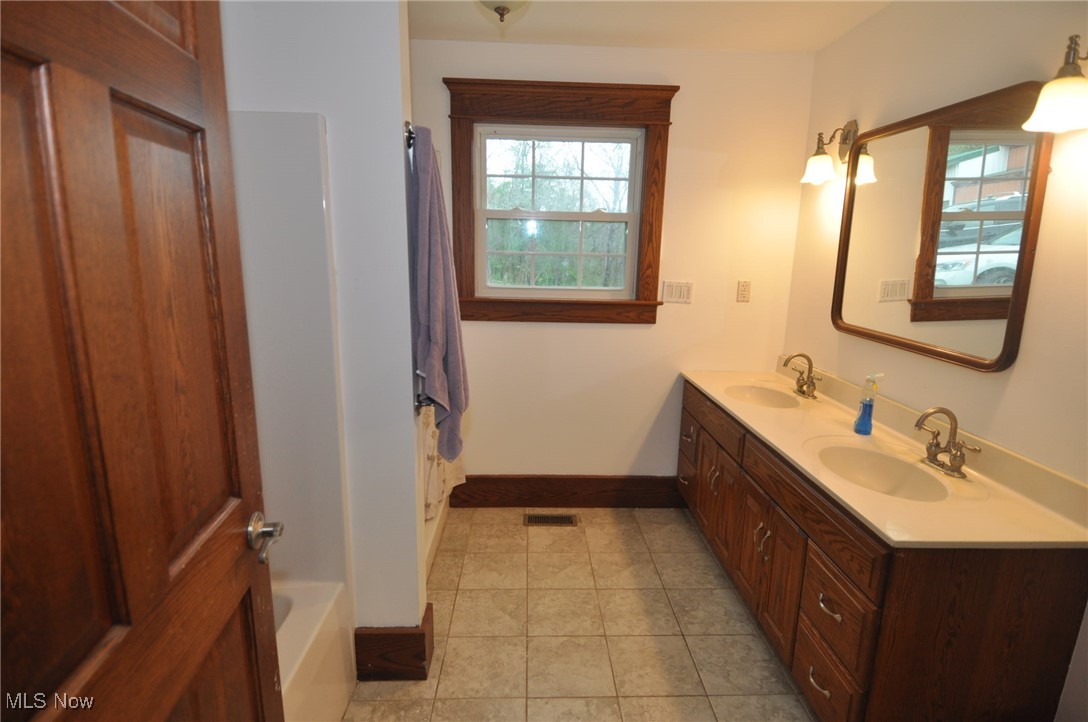 5955 Helaman Lane, Mcconnelsville, Ohio image 12