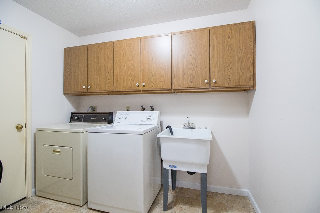 6052 Weymouth Court, Mentor, Ohio image 15