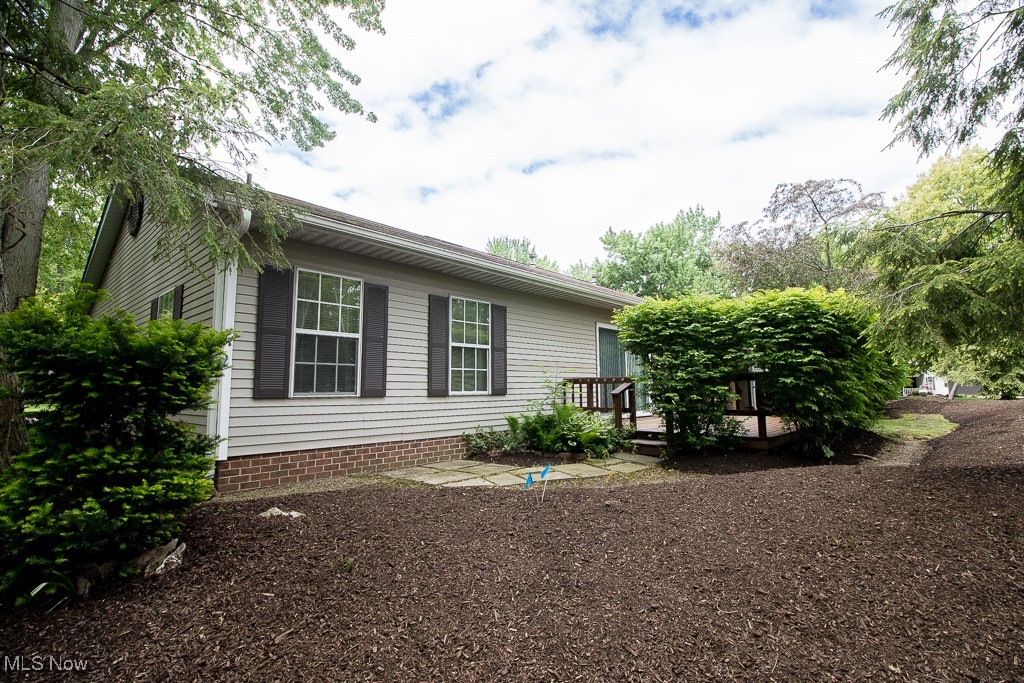 6052 Weymouth Court, Mentor, Ohio image 4