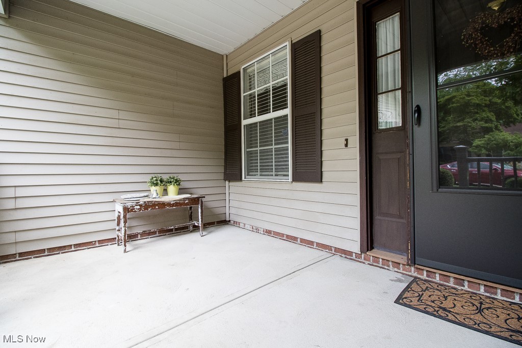 6052 Weymouth Court, Mentor, Ohio image 2
