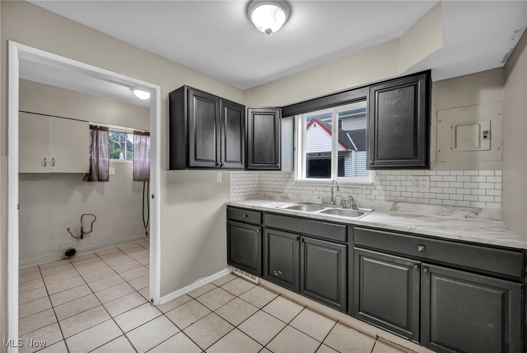 Cleveland, Ohio 44144, United States, 4 Bedrooms Bedrooms, ,2 BathroomsBathrooms,Residential,Pending,195292