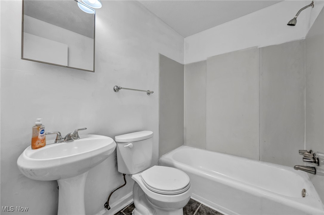 Cleveland, Ohio 44144, United States, 4 Bedrooms Bedrooms, ,2 BathroomsBathrooms,Residential,Pending,195292