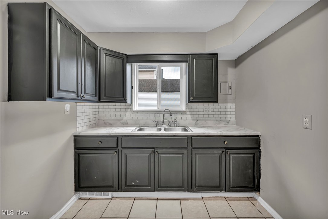 Cleveland, Ohio 44144, United States, 4 Bedrooms Bedrooms, ,2 BathroomsBathrooms,Residential,Pending,195292