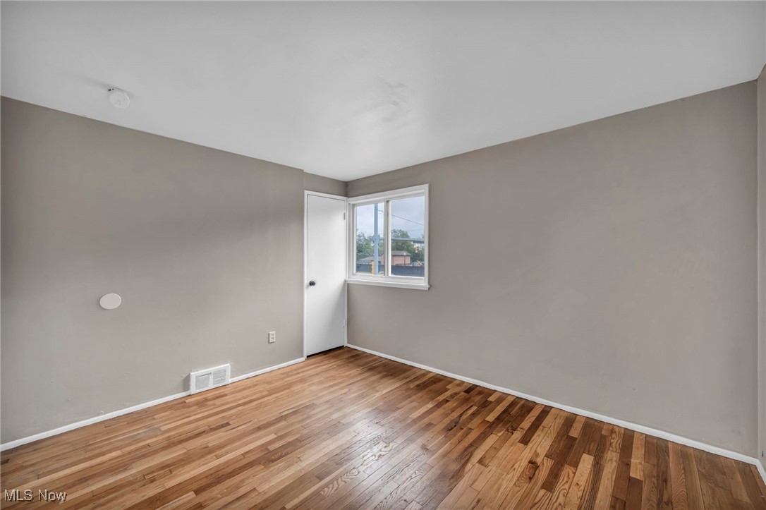 Cleveland, Ohio 44144, United States, 4 Bedrooms Bedrooms, ,2 BathroomsBathrooms,Residential,Pending,195292