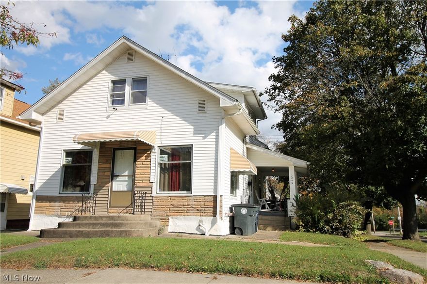 This three bedroom, one and half bath colonial home is part of a six home portfolio. This six home portfolio total asking is $286,990. The monthly rent for this home is $769.00. The monthly rent income for the six properties are a total of $4,567. The other properties include 1375 Marcy Street, Akron; 1259 Kansas Avenue, Akron; 2286 6th St SW, Akron; 250 Sobul Avenue, Akron; 622 Talbot Avenue, Akron.