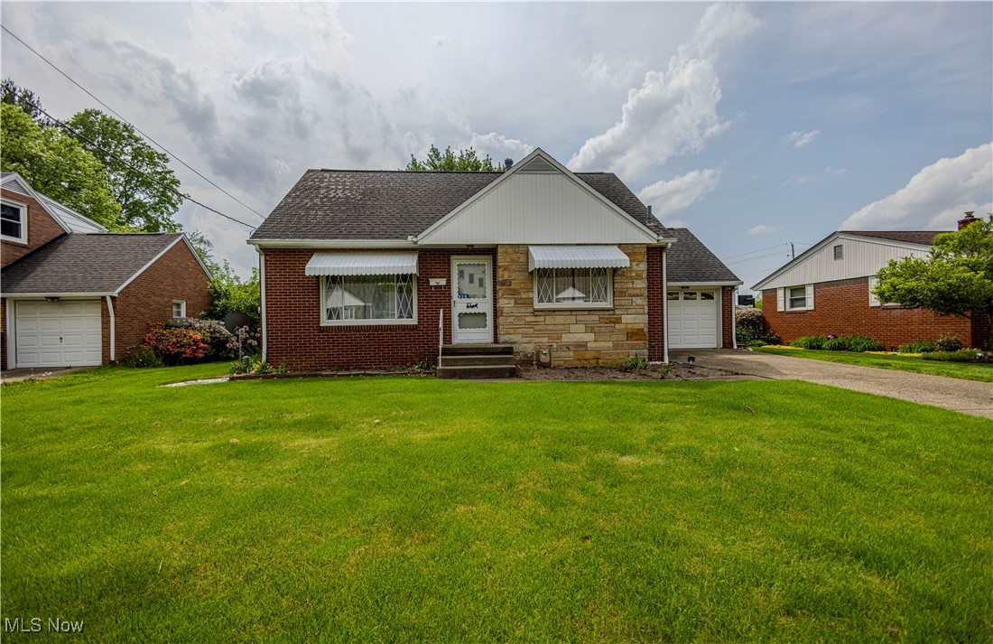 929 Romary Lane, Louisville, Ohio image 8