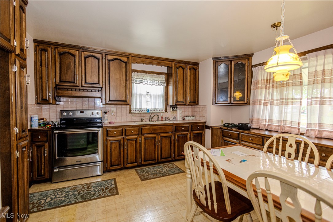929 Romary Lane, Louisville, Ohio image 14