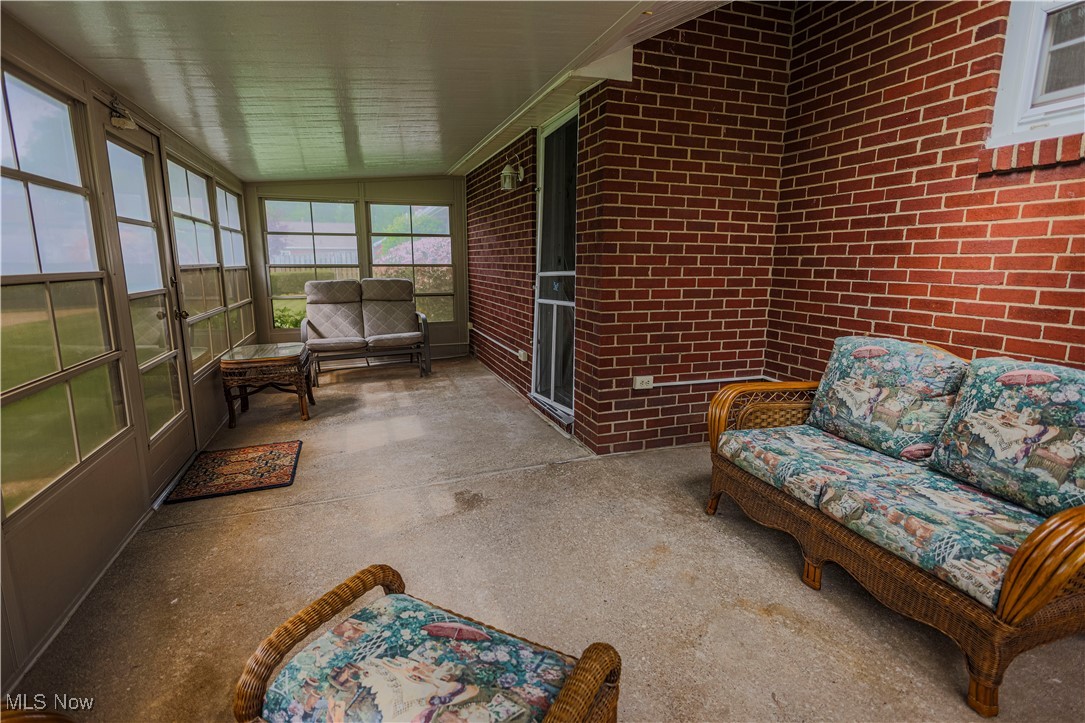 929 Romary Lane, Louisville, Ohio image 27