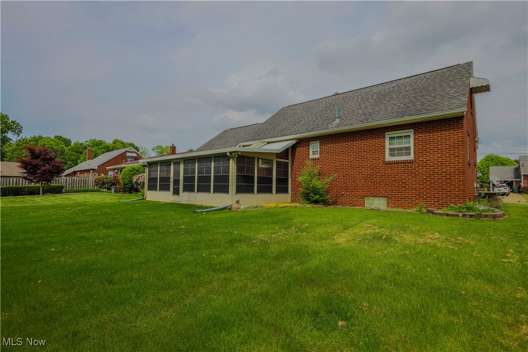 929 Romary Lane, Louisville, Ohio image 3