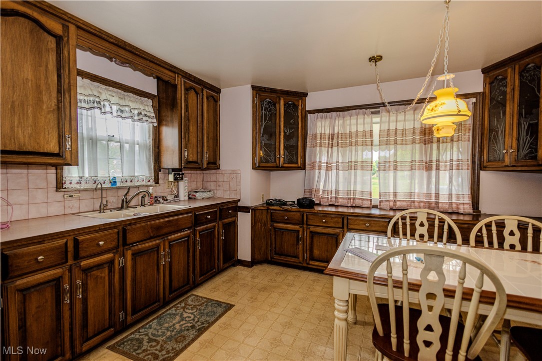 929 Romary Lane, Louisville, Ohio image 15
