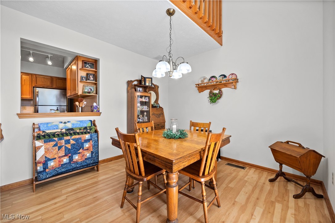 118 Ambleside Way, Amherst, Ohio image 16
