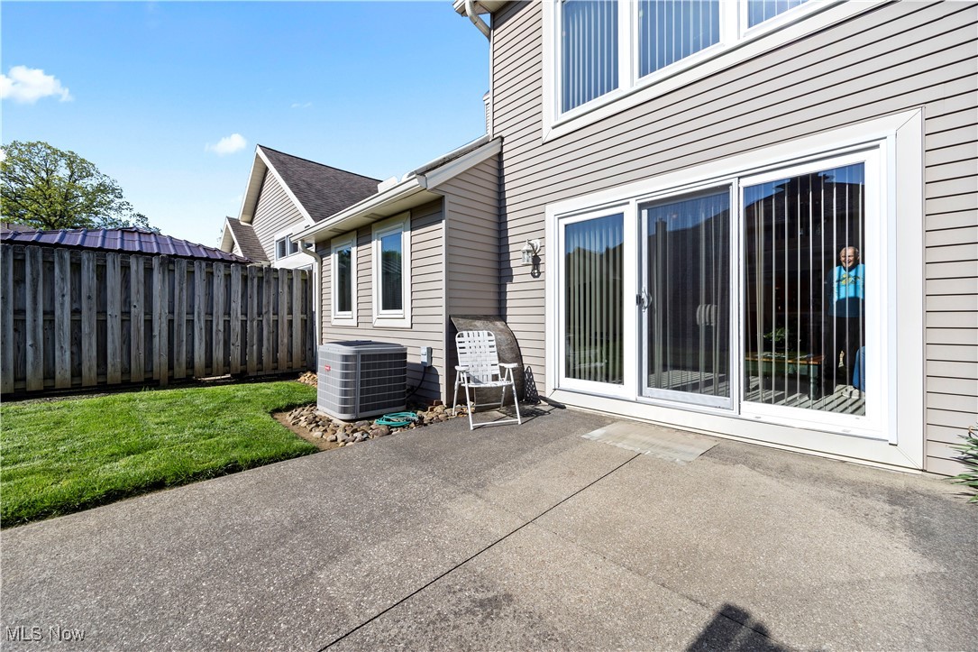 118 Ambleside Way, Amherst, Ohio image 36