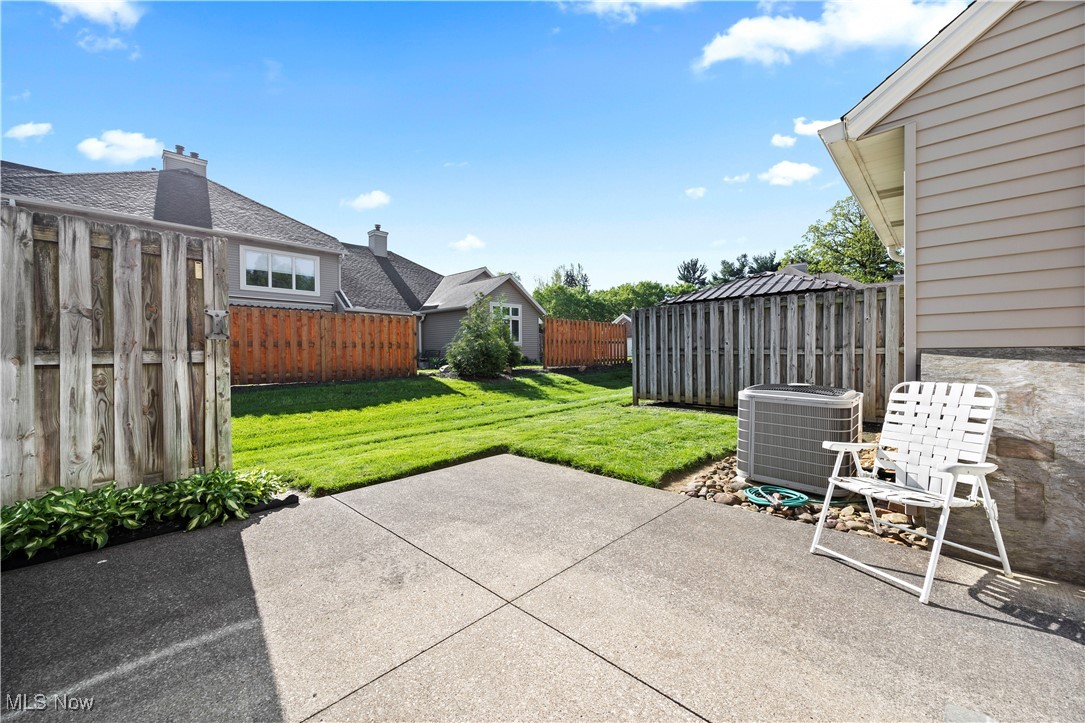 118 Ambleside Way, Amherst, Ohio image 34