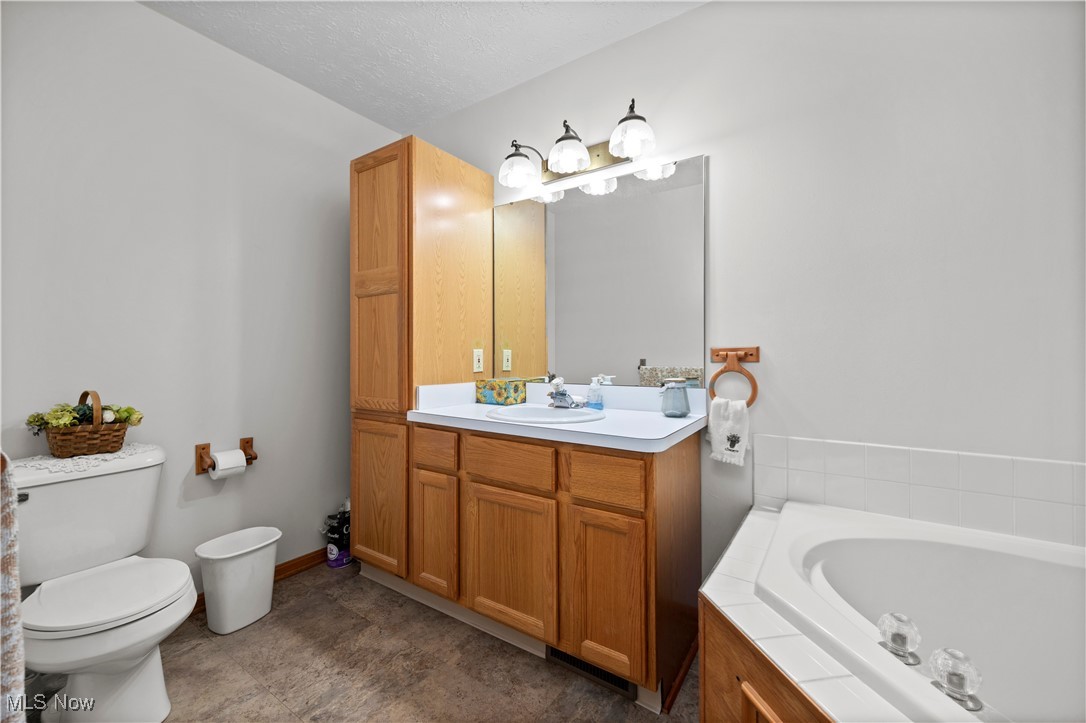 118 Ambleside Way, Amherst, Ohio image 23