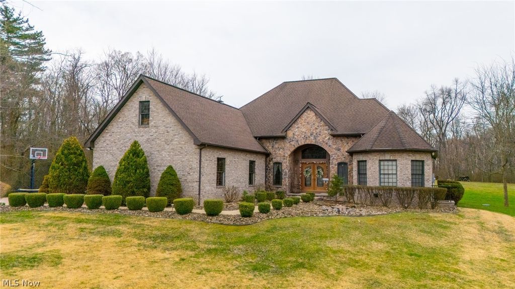 Photo of 44290 Denise Lane, St Clairsville, OH 43950 (MLS # 5195607)