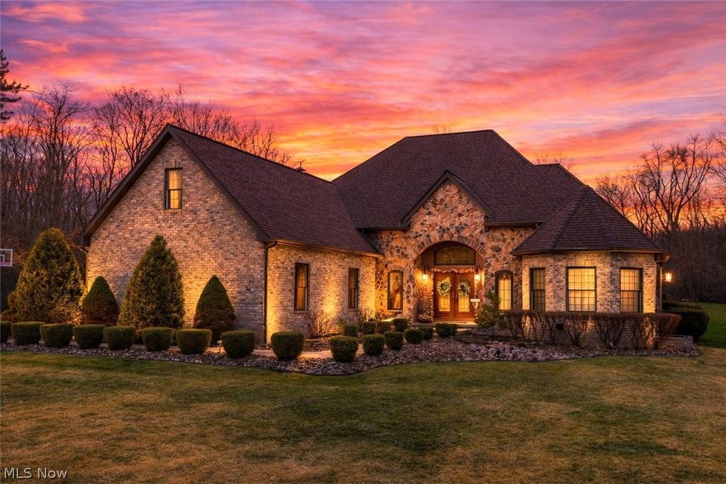 Photo of 44290 Denise Lane, St Clairsville, OH 43950 (MLS # 5195607)