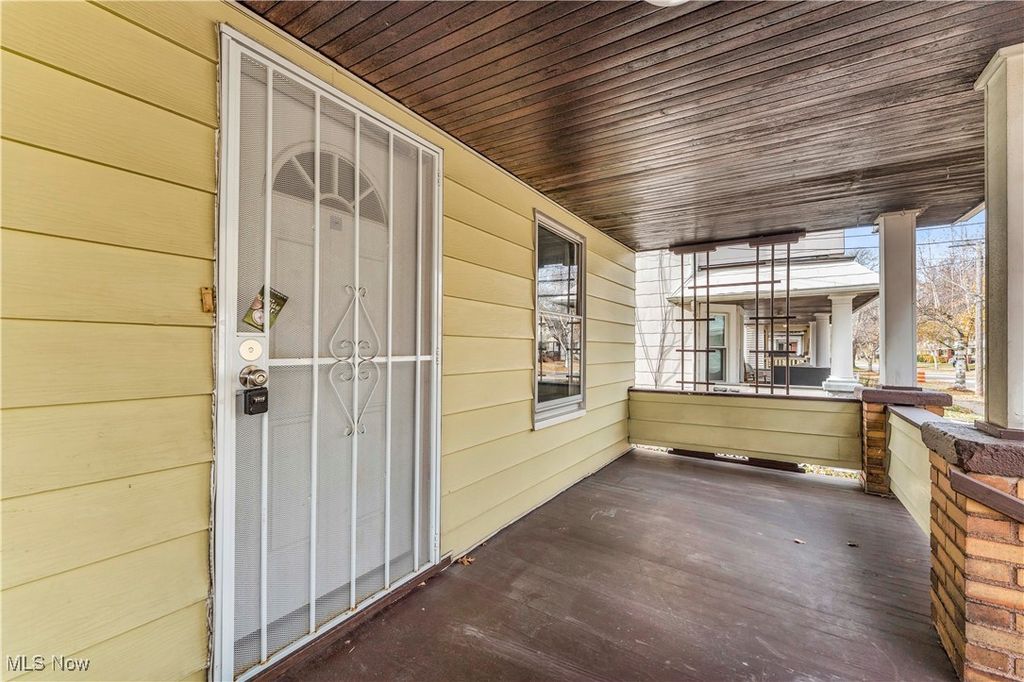 Photo of 11217 Florian Avenue, Cleveland, OH 44111 (MLS # 5176914)