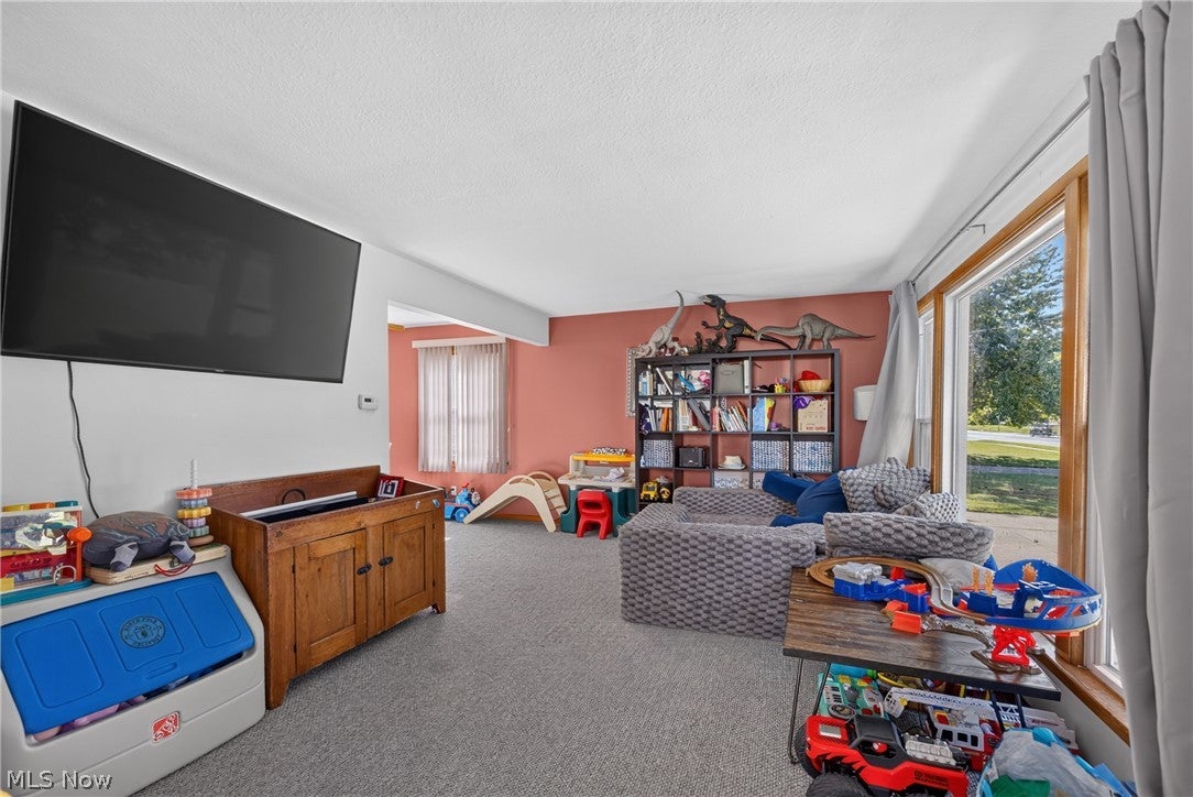 415 E 305th Street