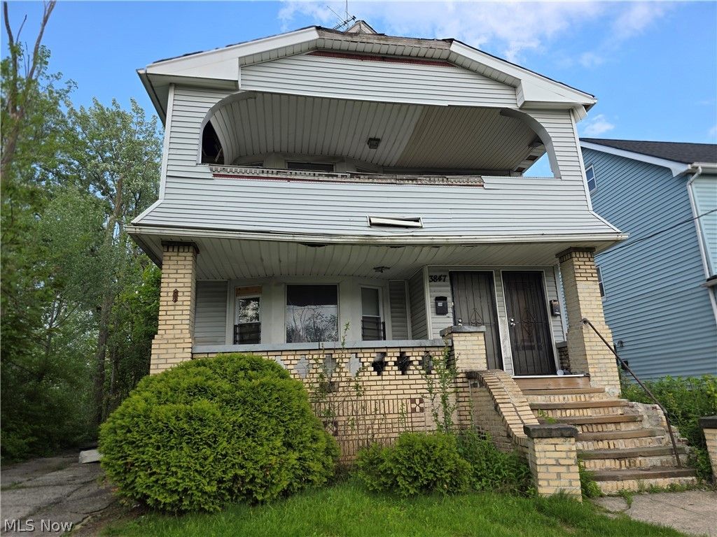 Photo of 3847 E 146th Street, Cleveland, OH 44128 (MLS # 5211579)