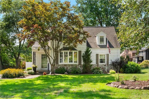 Photo of 1519 11th Street NE, Massillon, OH 44646 (MLS # 5239415)