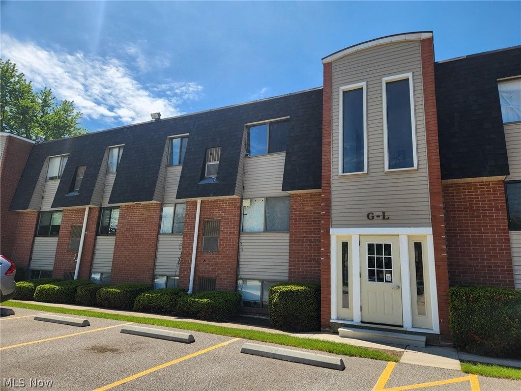 Photo of 216 Moore Road, Avon Lake, OH 44012 (MLS # 5206837)