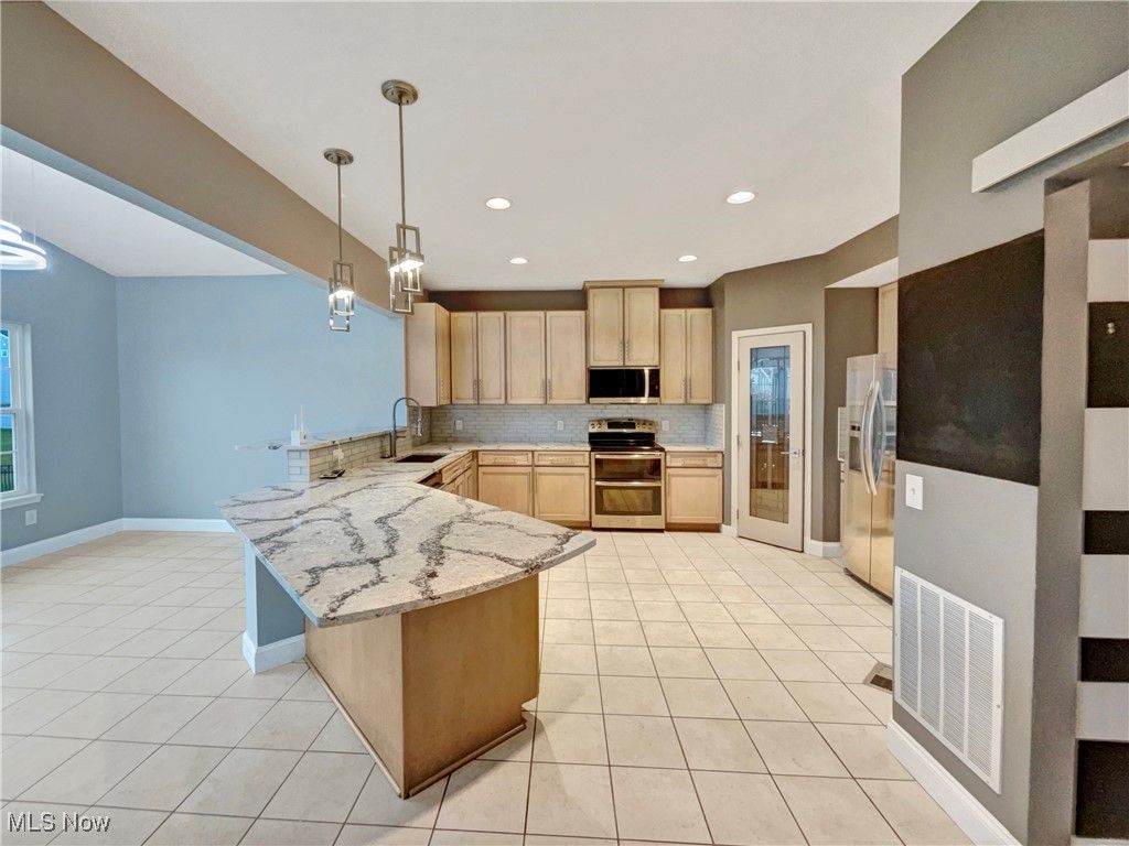 Photo of 3105 Sterling Lake Drive, Medina, OH 44256 (MLS # 5174967)