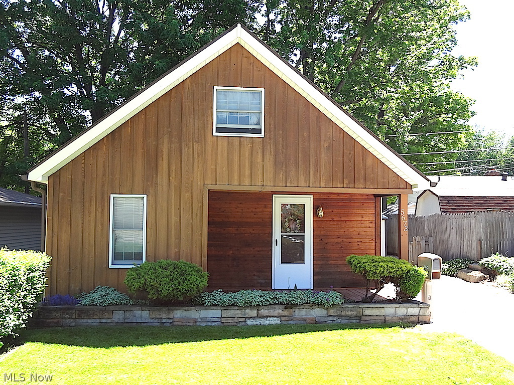 Mentor Beach Park 01 - Residential