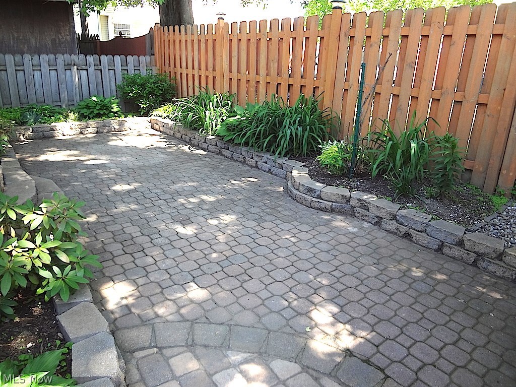 Mentor Beach Park 01 - Residential