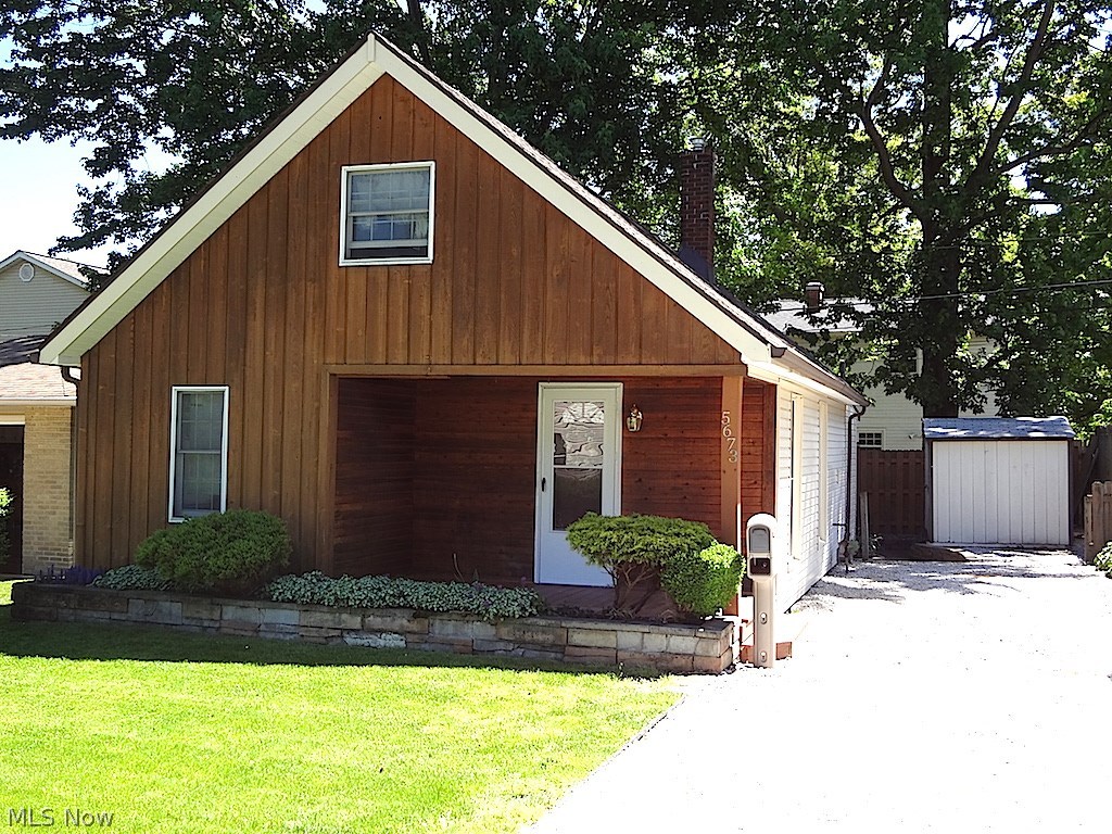 Mentor Beach Park 01 - Residential