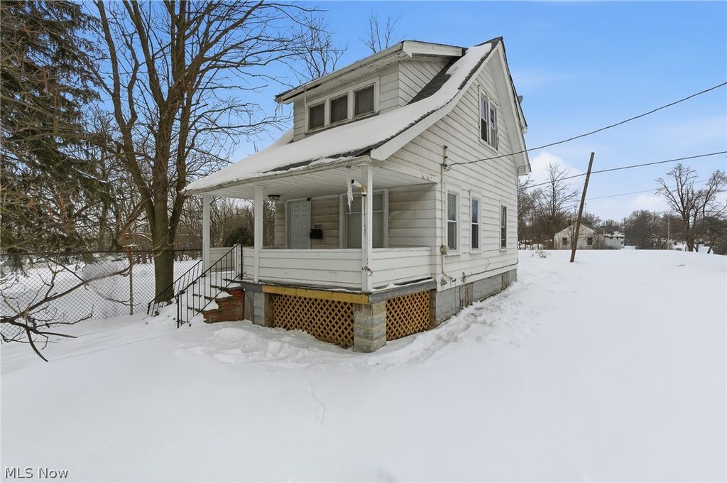 Photo of 16333 Miles Avenue, Cleveland, OH 44128 (MLS # 5185625)