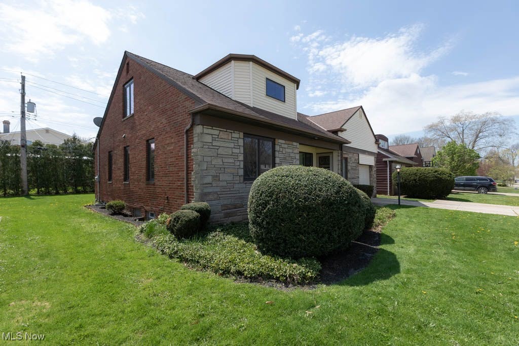 24004 Woodway Road, Beachwood, Ohio image 30
