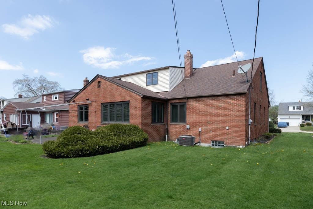 24004 Woodway Road, Beachwood, Ohio image 28