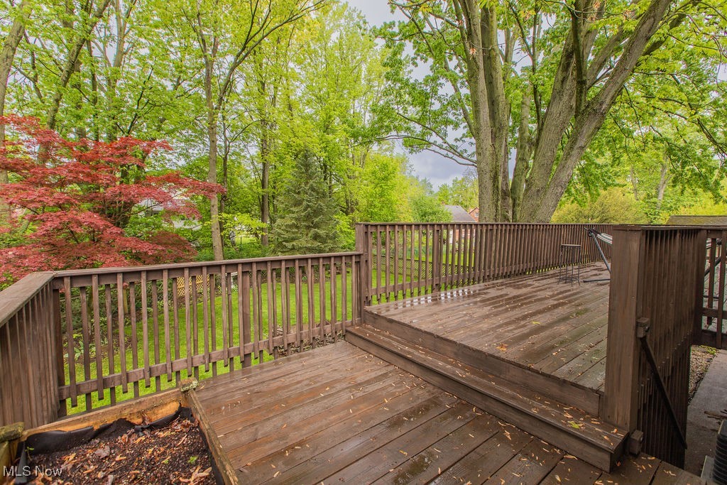 5532 Burns Road, North Olmsted, Ohio image 20